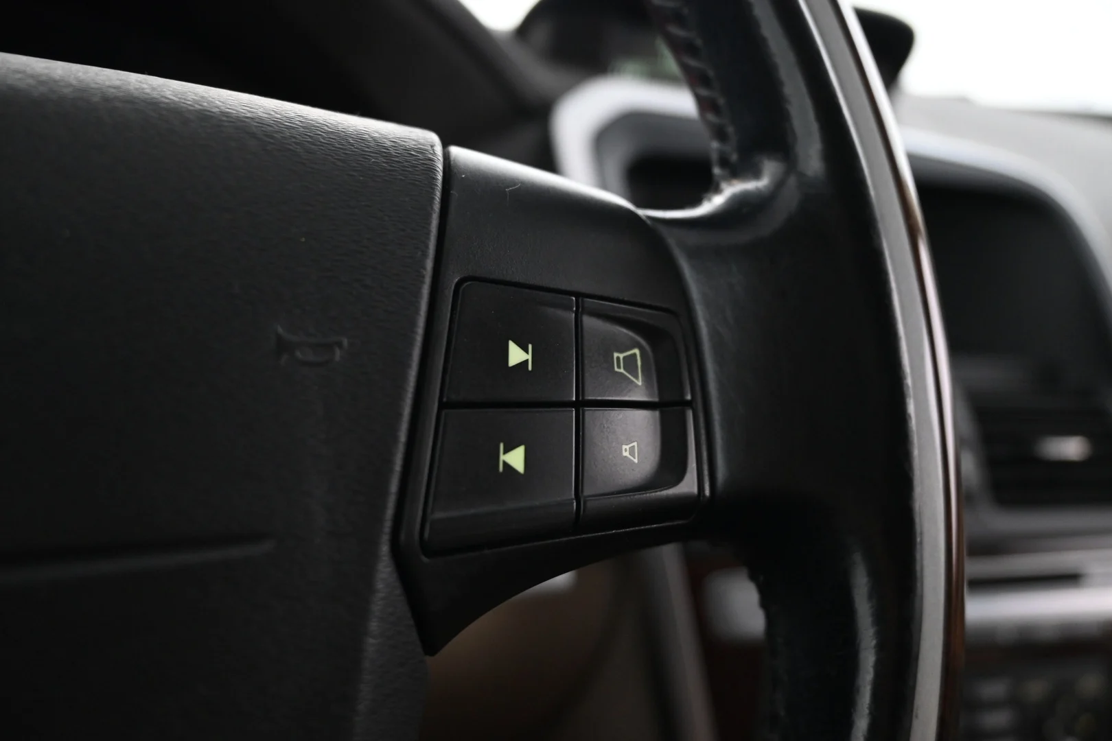 Car Image - 5gsuoVEYtcVYLCYsbfghfl