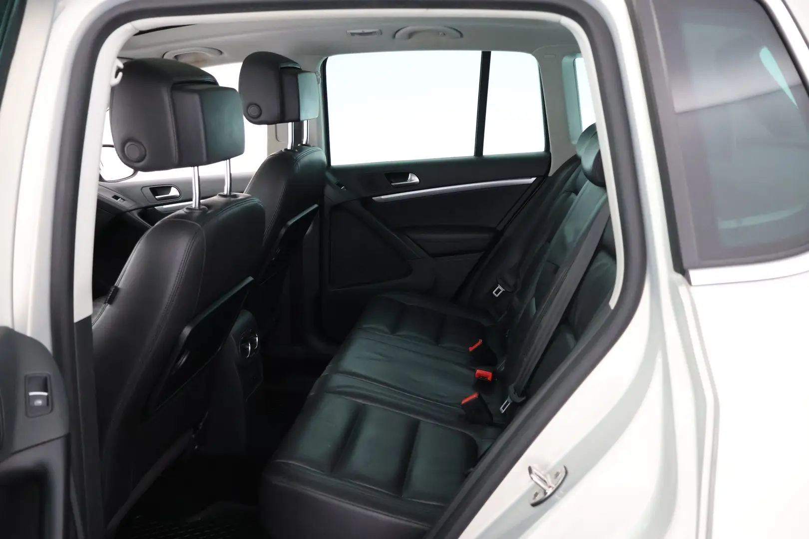 Car Image - 309mnchTk2vuSPaSA9E93
