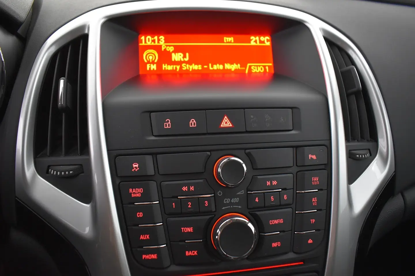 Car Image - 4yi3c1eNMZ28y8tkNreaqc