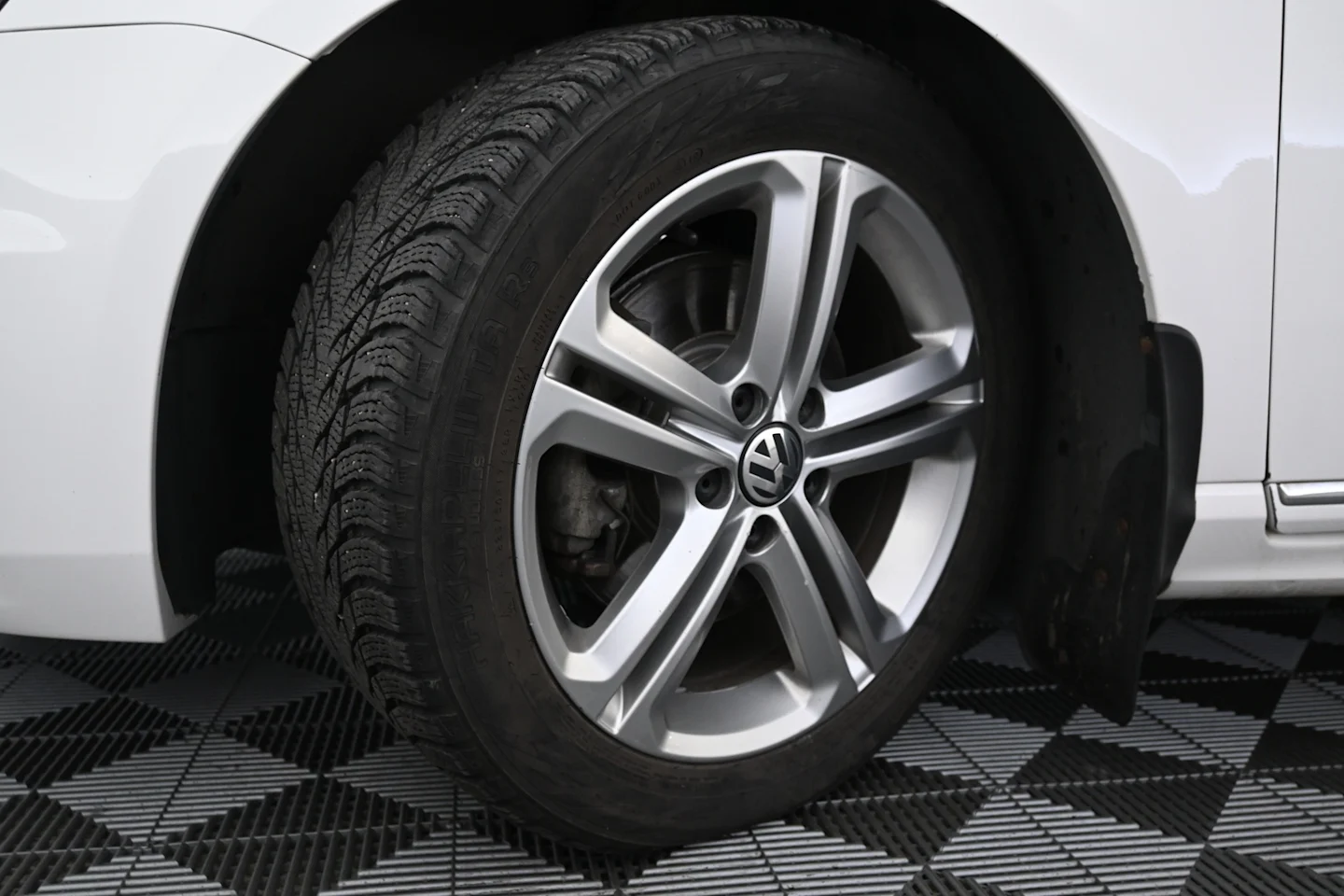 Car Image - 5ym0vzkwTk6PyG4QnBlHYL