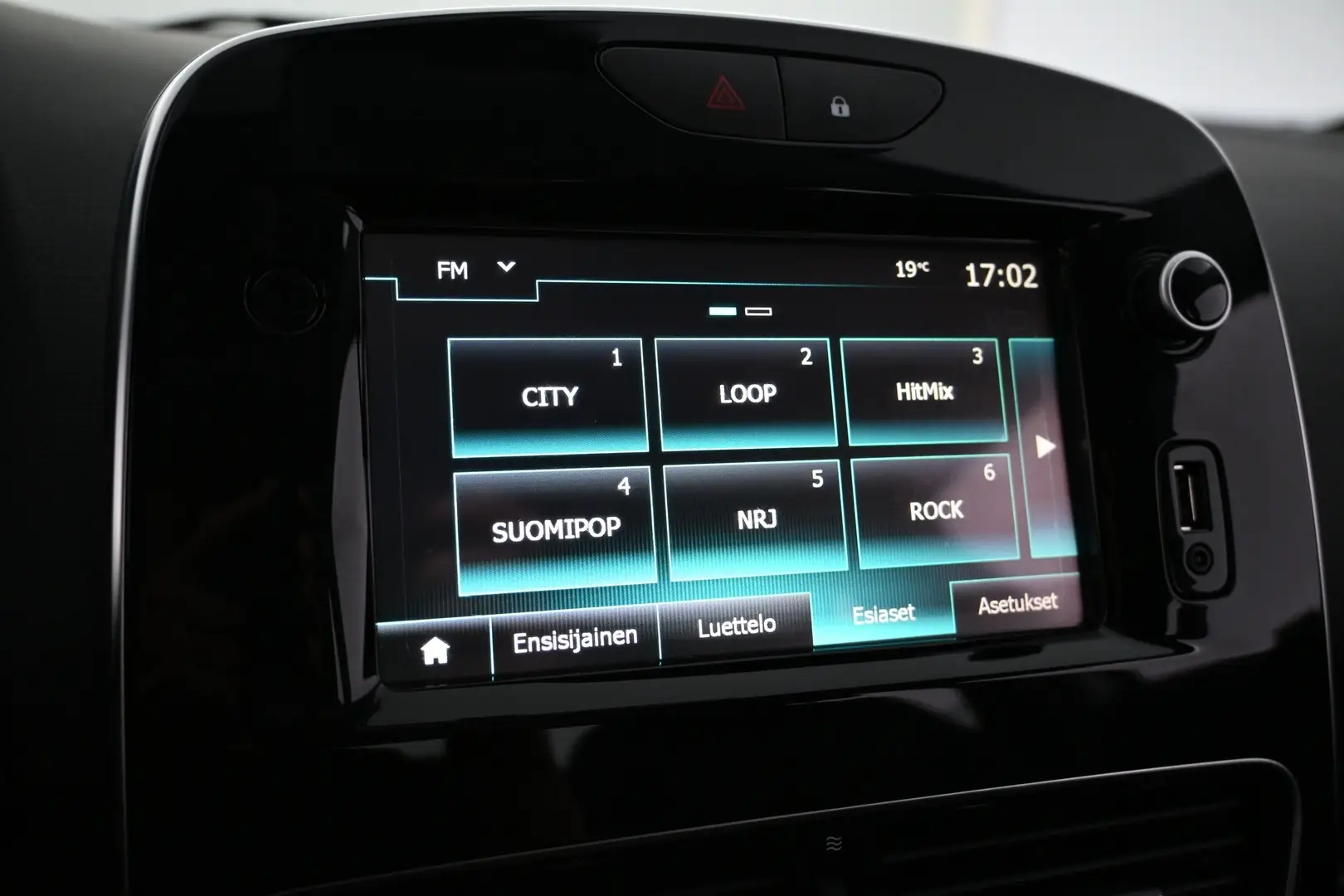Car Image - 6Y05SVGcsh1BhMNandMOzw