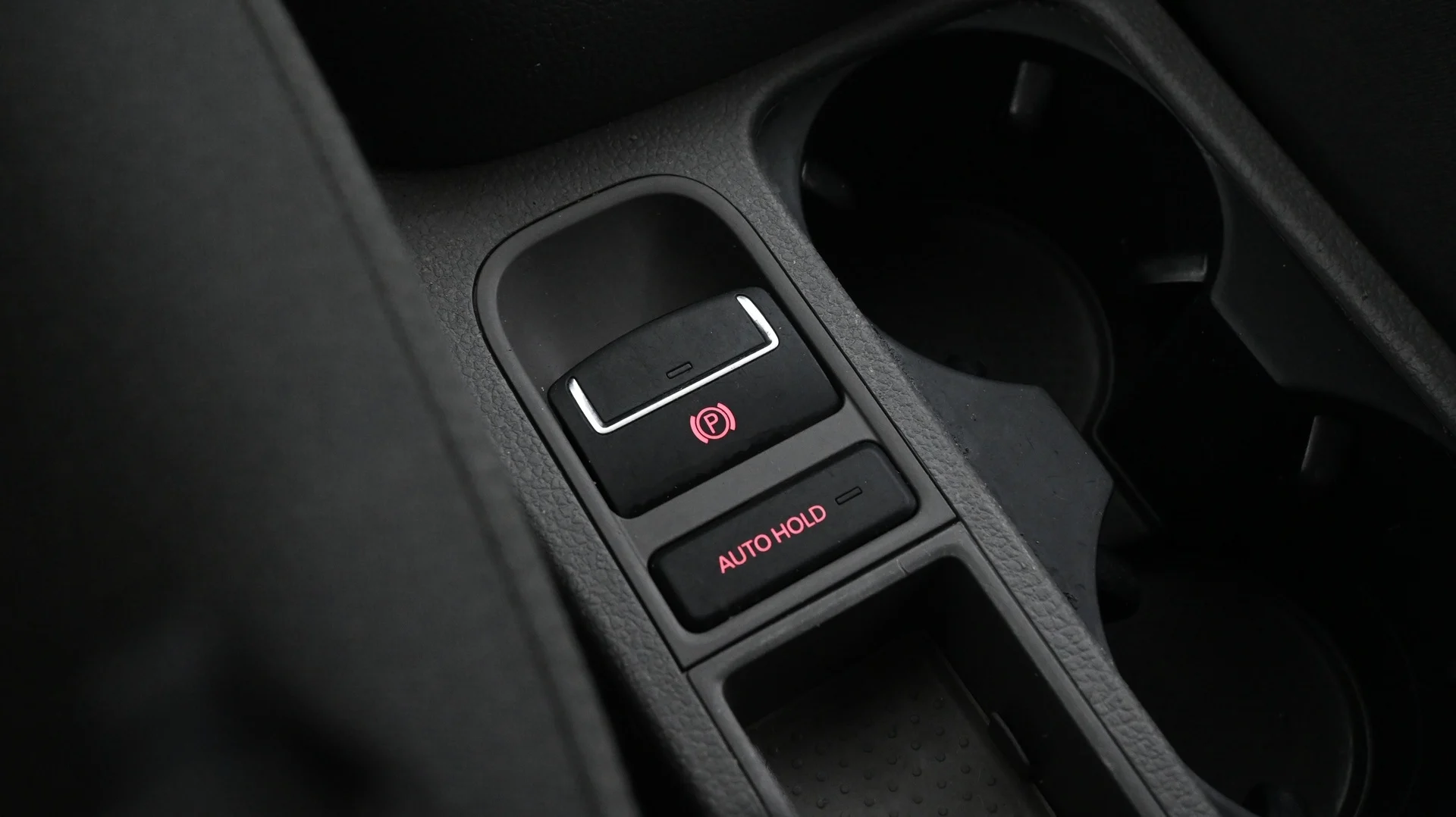 Car Image - 3dnV5dOYJZ5qOh3I2WalDc