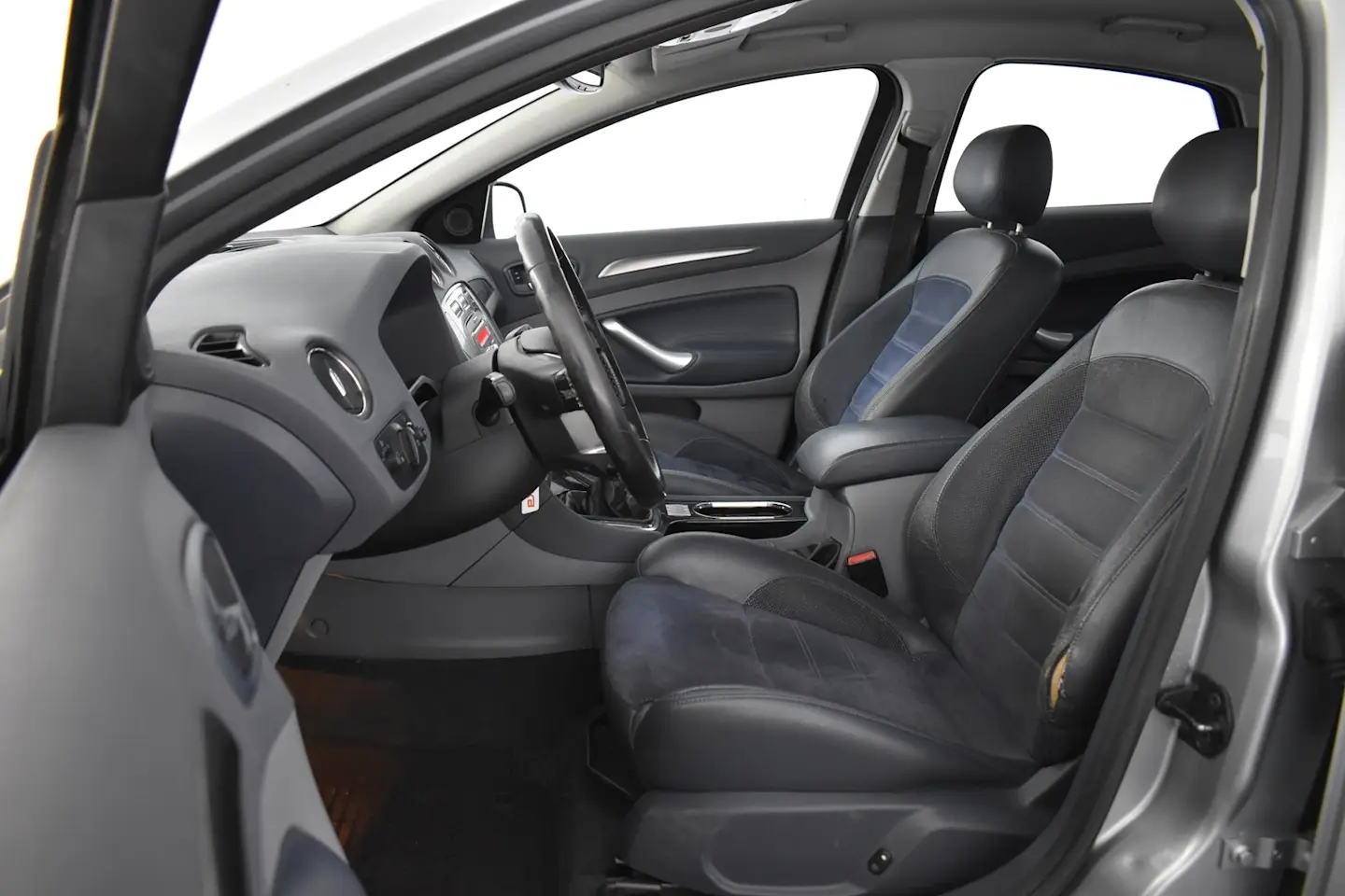 Car Image - 7sn79JgBl0TUXlwAJAyJoz