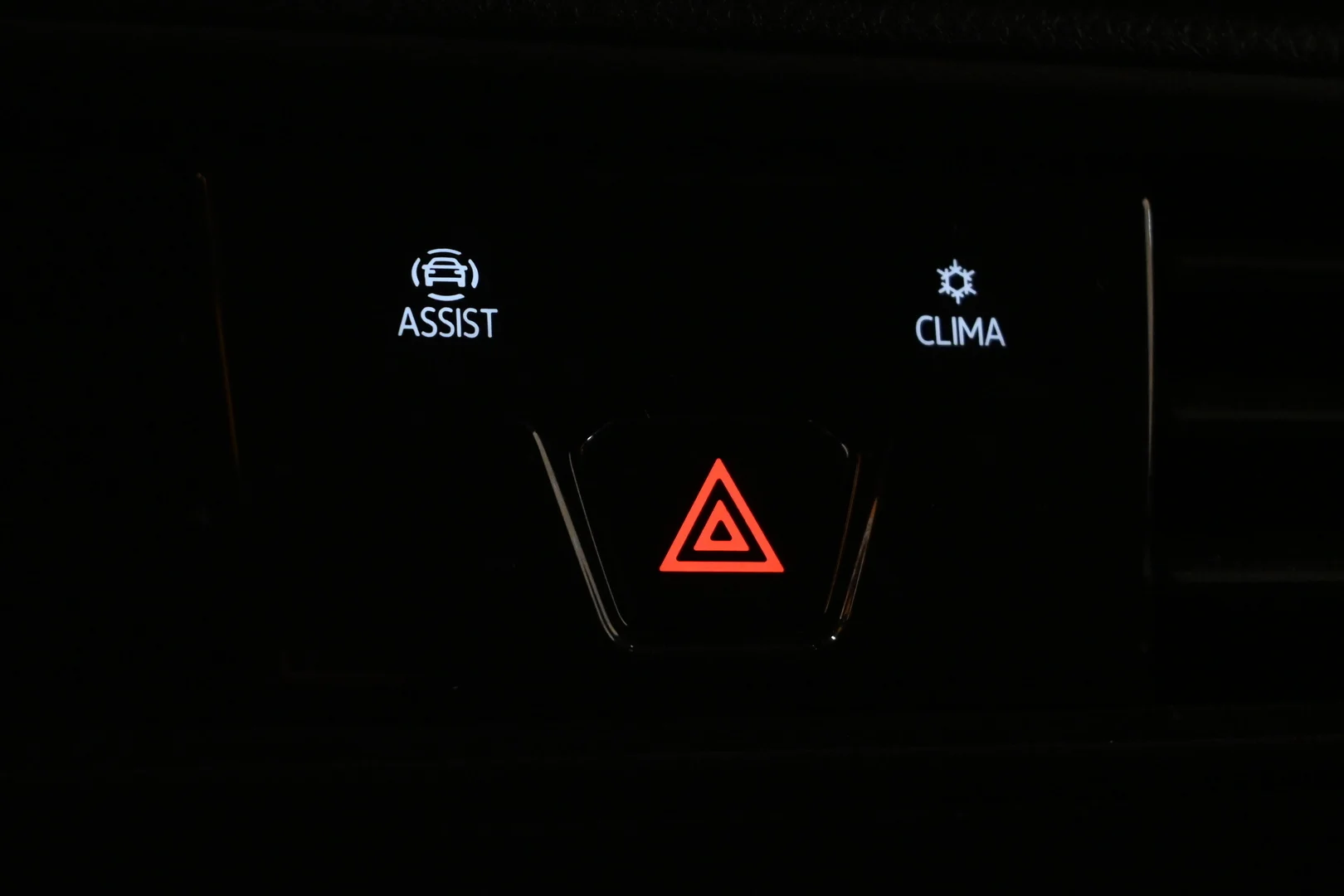 Car Image - hoOSFYwZ4hVhIcQDTruwS
