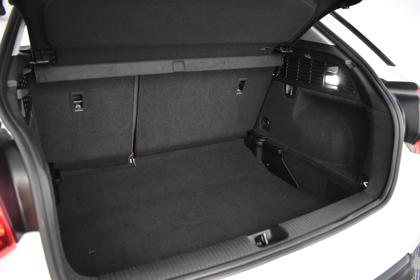 Car Image - 2MofAjxbUkTMbwg4URzJFp