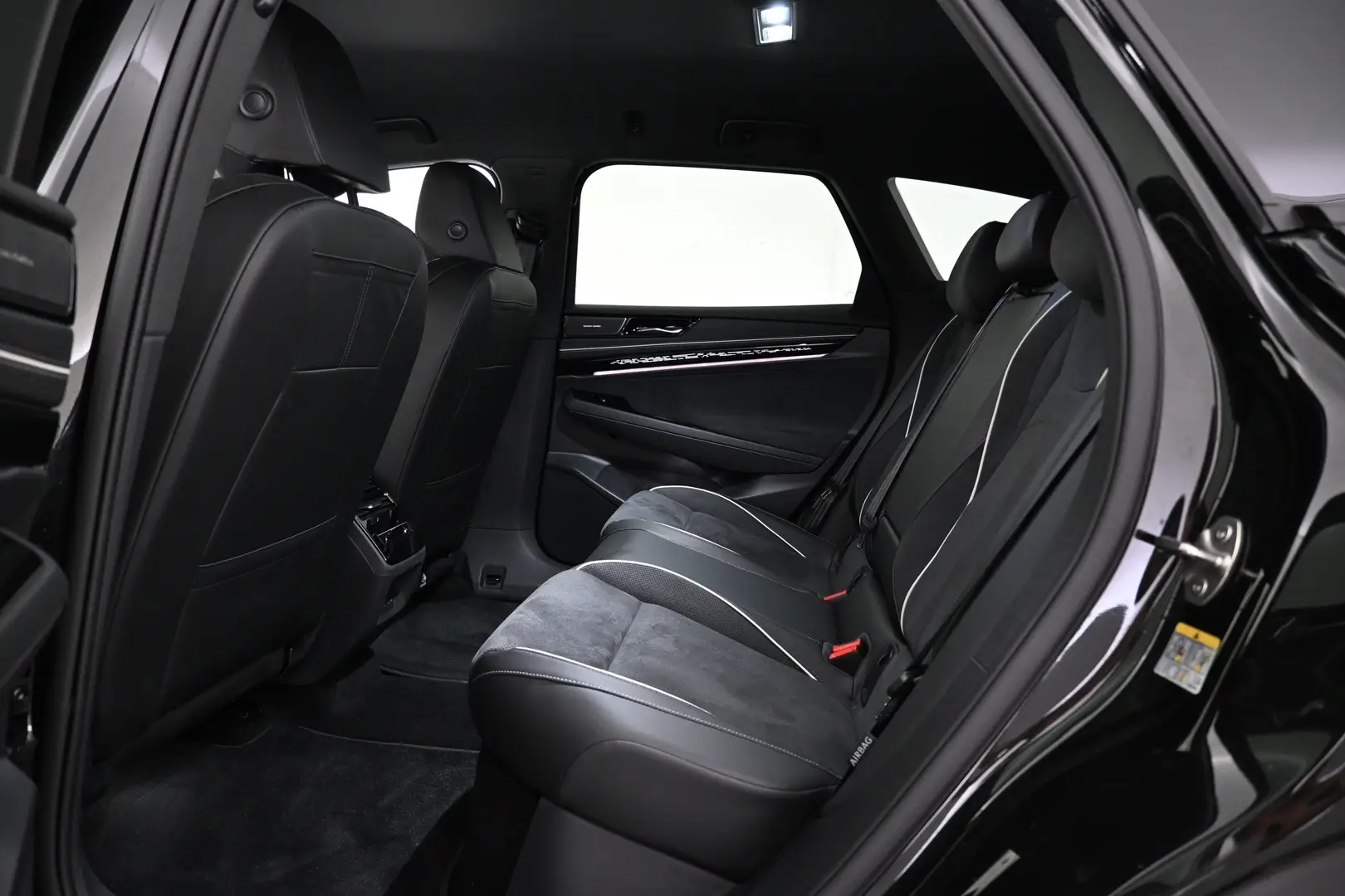 Car Image - 7BB527Esvl5SSDItlEv5ct