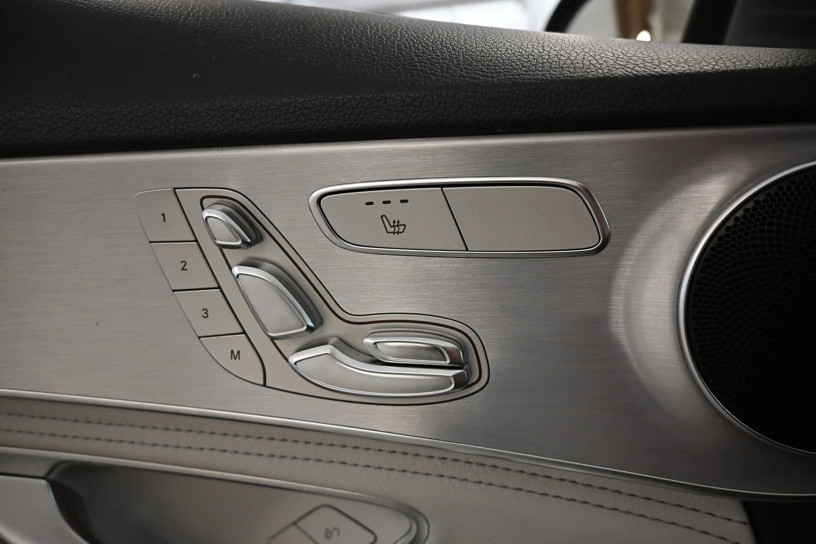 Car Image - 5hZs8BfQ16l1qty9VB3tYs