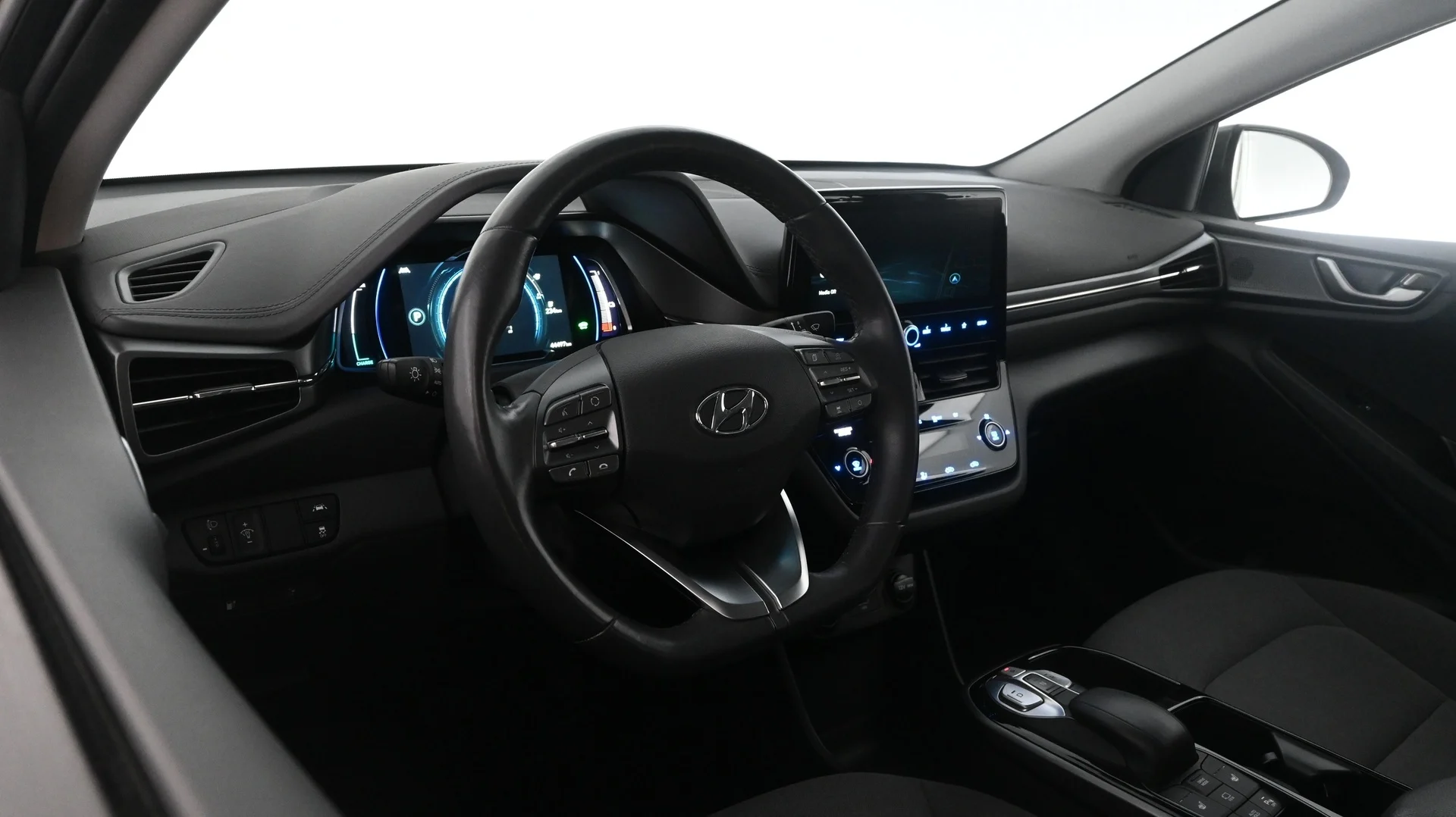 Car Image - KkWHSbnMeuCDJoKUa0SMa