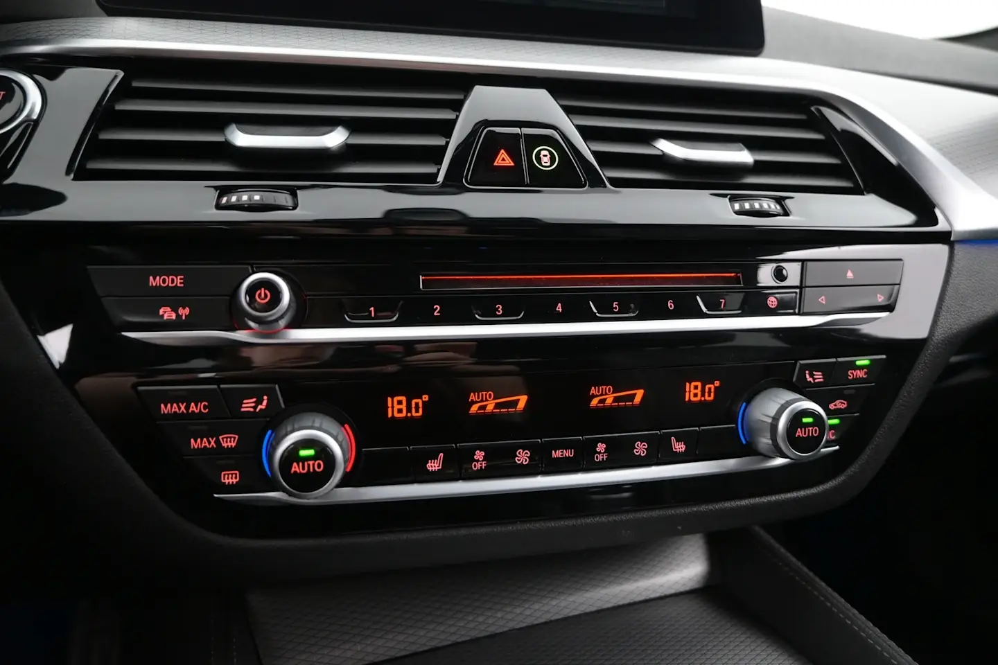 Car Image - 2cstSpAzBwdTJZjz5NxGnB