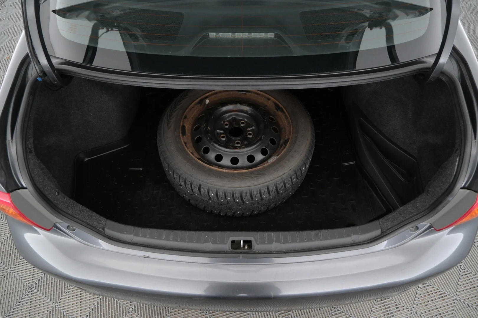 Car Image - Vr9PNiUCN4YOSUn0a1YUq