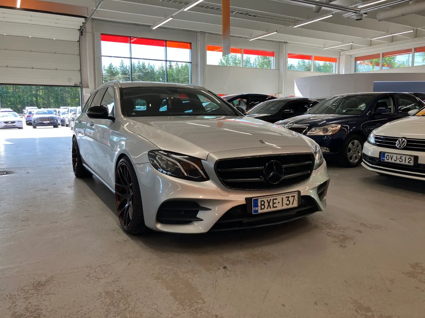 Car Image - 3sJ3HoJmNrWxnpv4xY9UxN