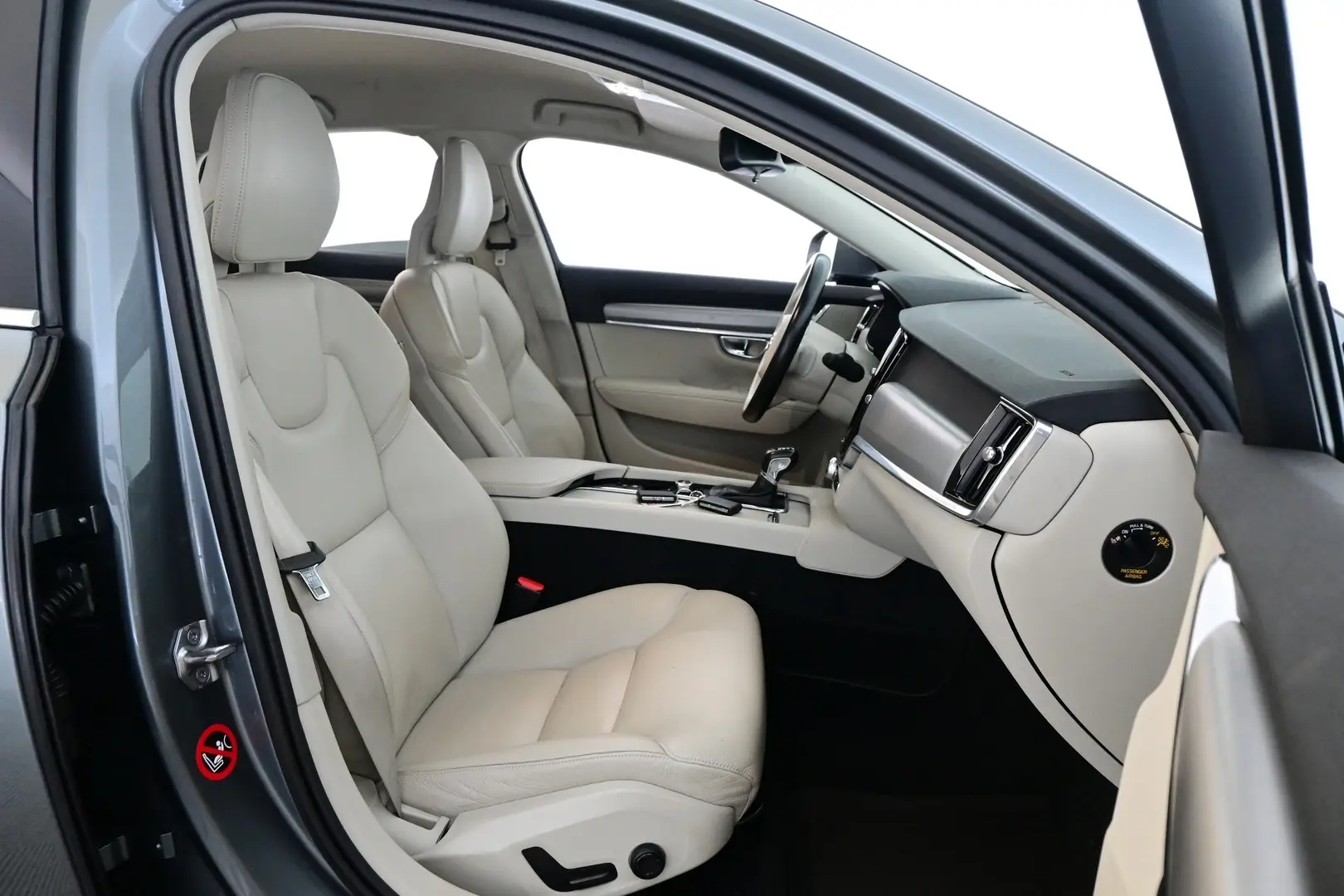 Car Image - 3cPERutxPk0AbpYrNiKtOx