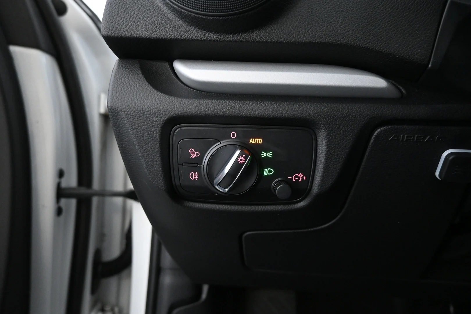 Car Image - 4vKMEcJjngUPCVDwuQT2si
