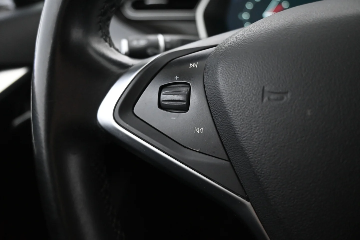 Car Image - 6KgDfqmC8QIq3PZNLtmXJj