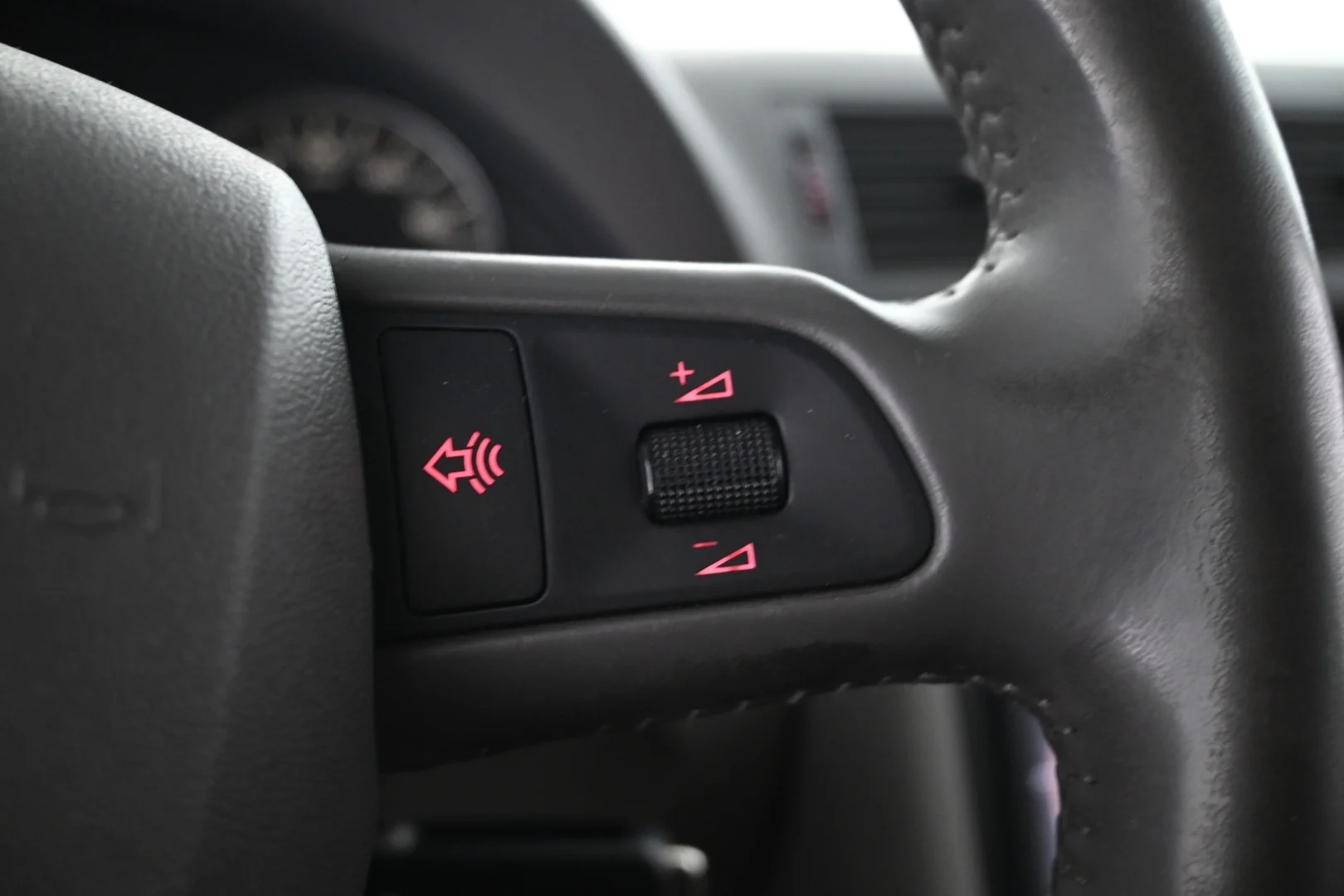 Car Image - 63vyIpfGKLKyzKUb1Umx9k