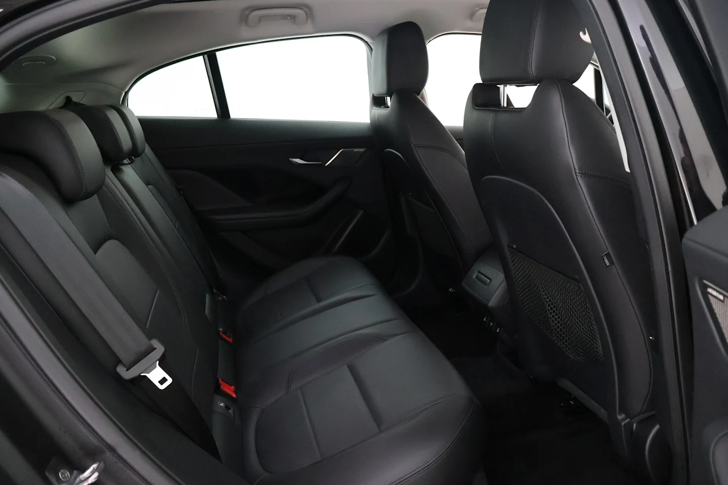 Car Image - 2hAHKai5phMy5BXOi1t521