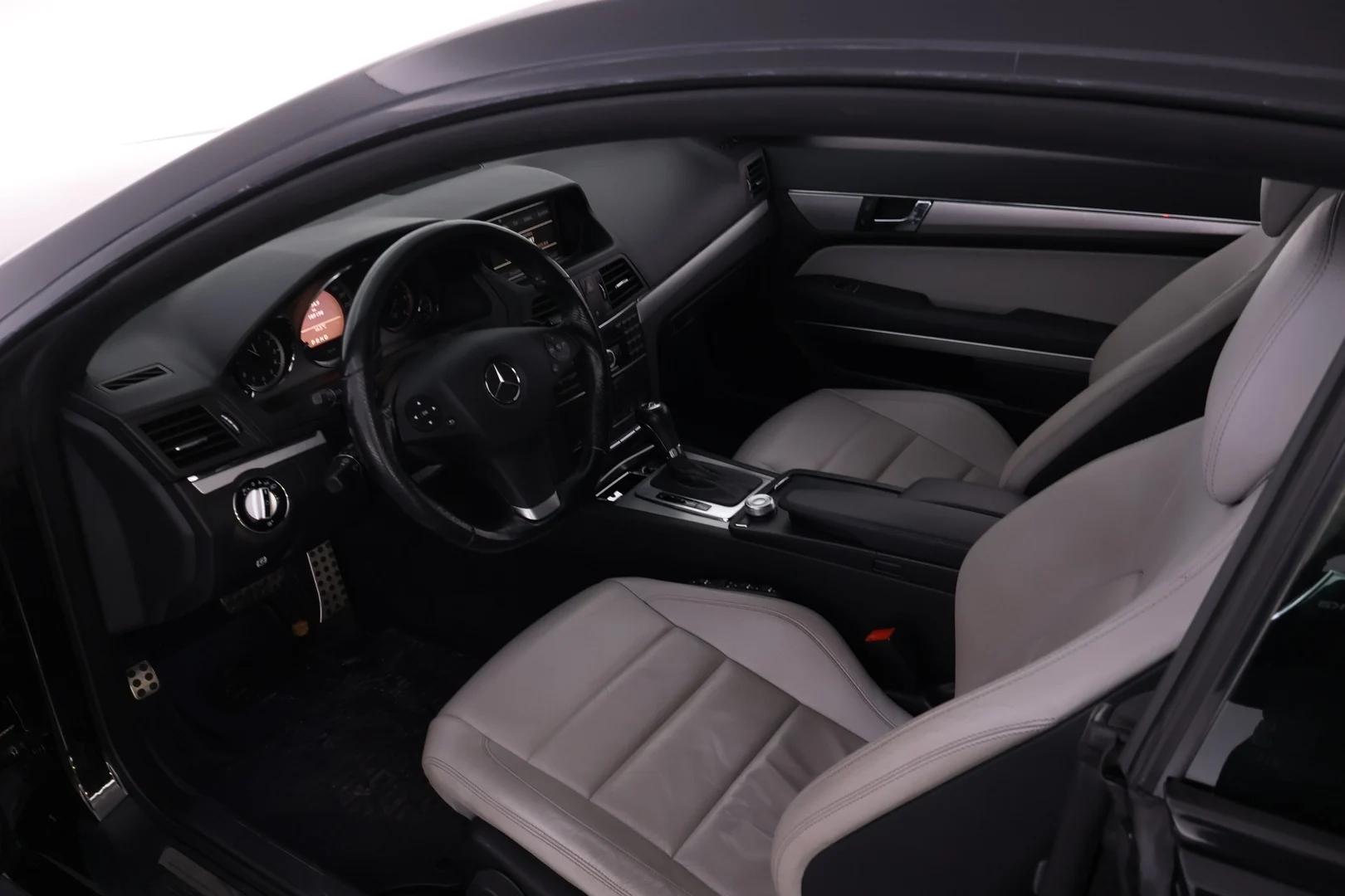 Car Image - 2o3m280HEmD4iZ9e4Q8fSf