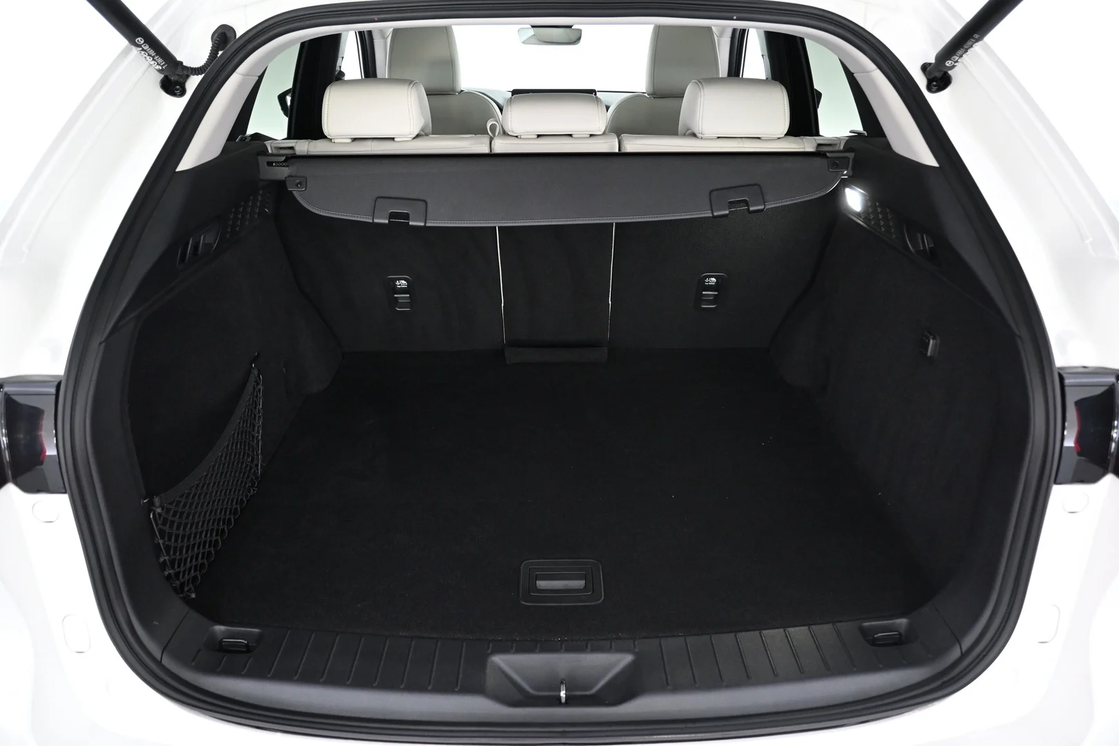 Car Image - 2qs86deFWl0ogWfD00aW7D
