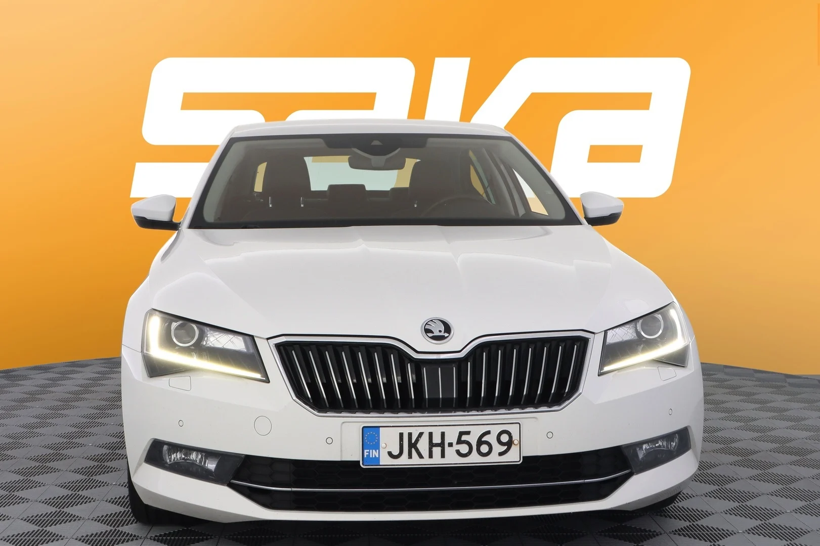 Car Image - 5j9uRxQ9IPiWzGhajdBg4W