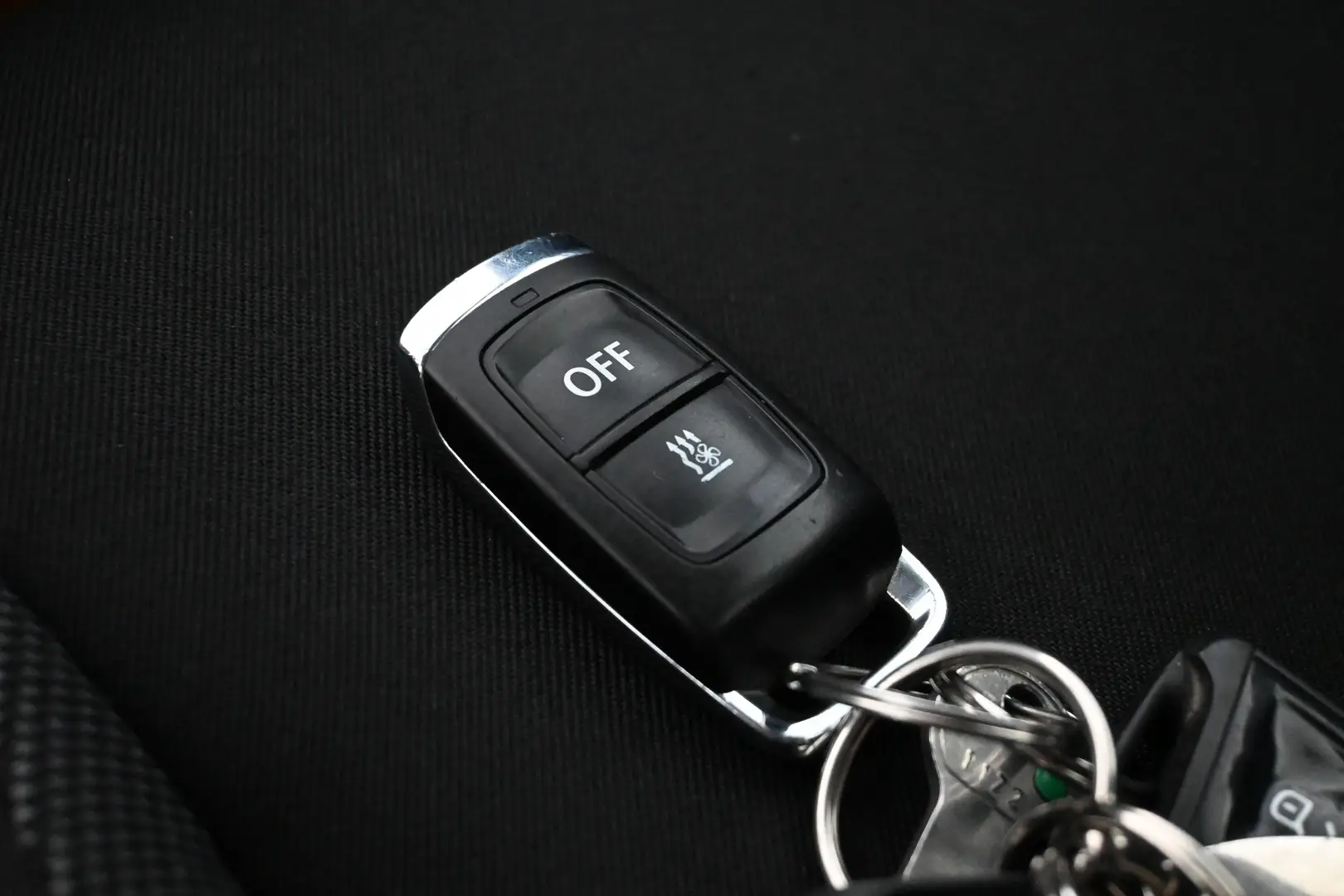 Car Image - 5UxozruUhcRIn5c3jeUMLm
