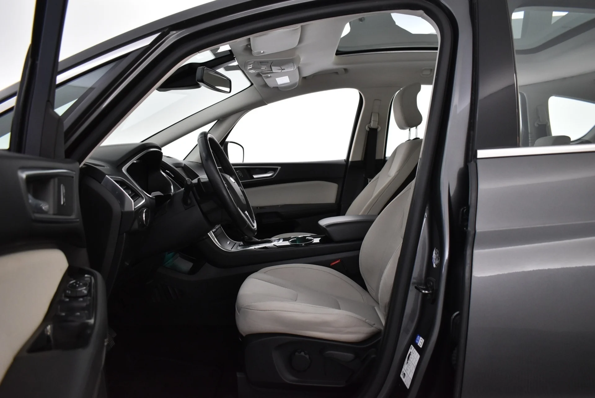 Car Image - 3mM3qLM4ar0ttZ15BgMBwk