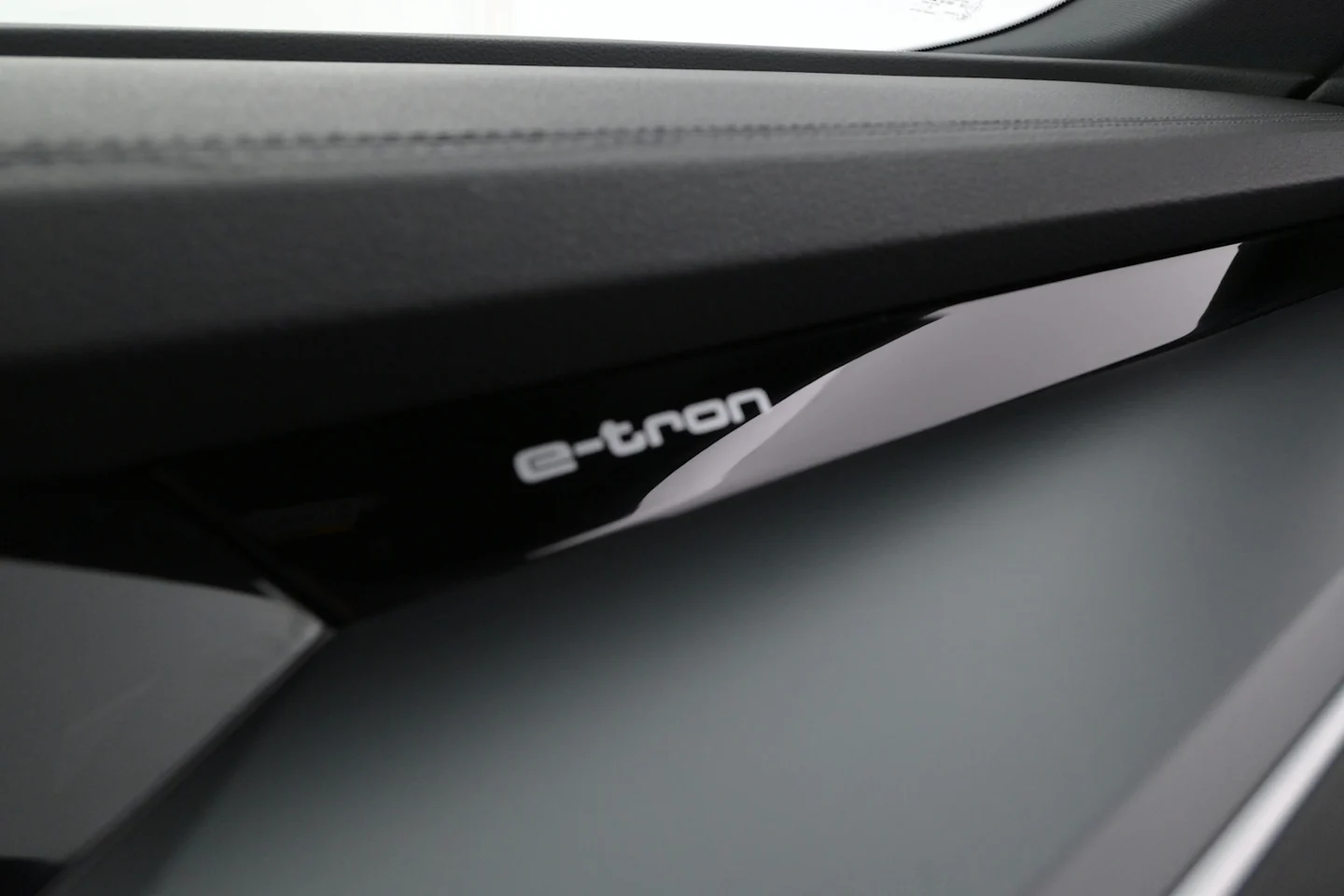 Car Image - 2FsBsh9Mj0VdfPytxPBK6