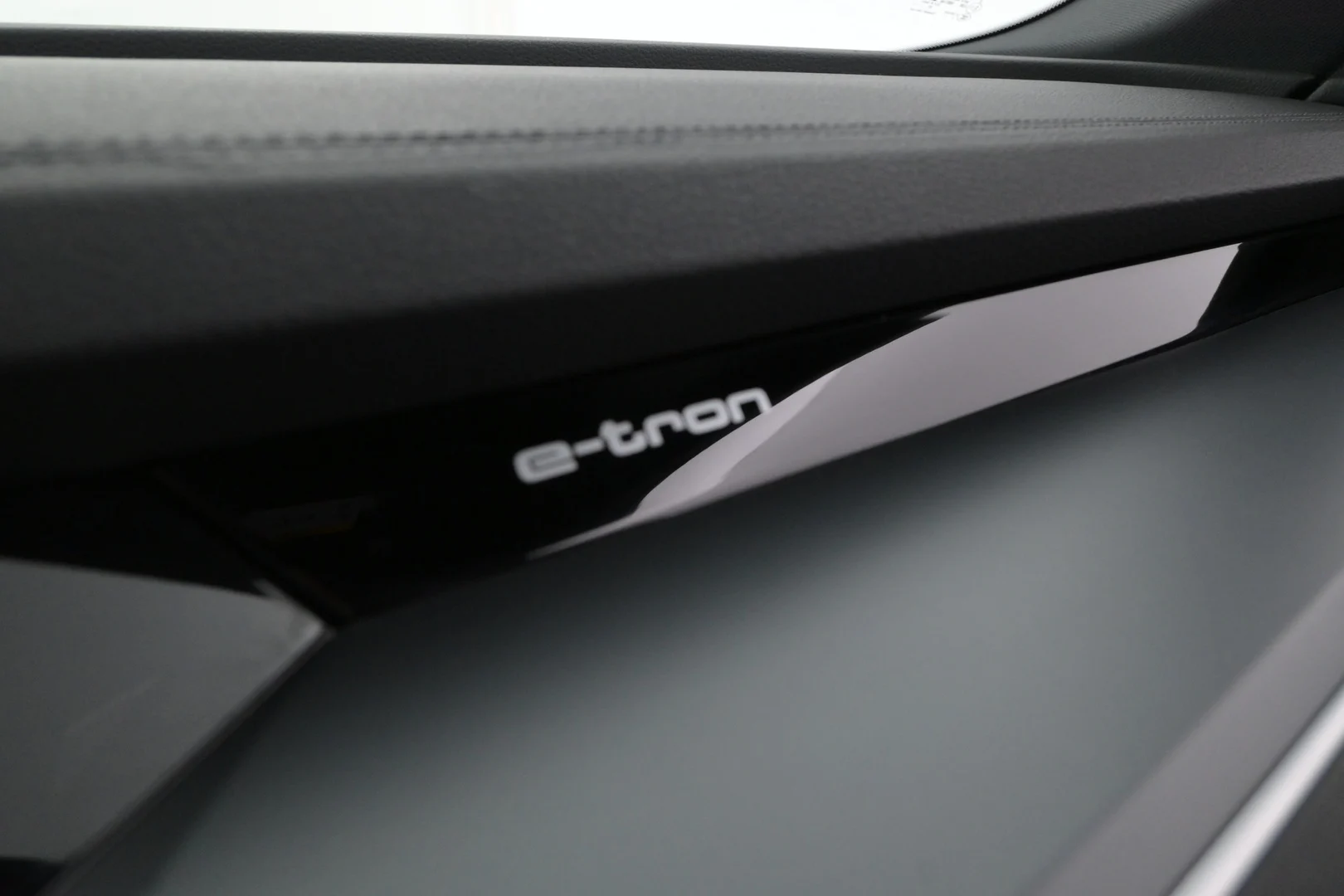 Car Image - 2FsBsh9Mj0VdfPytxPBK6