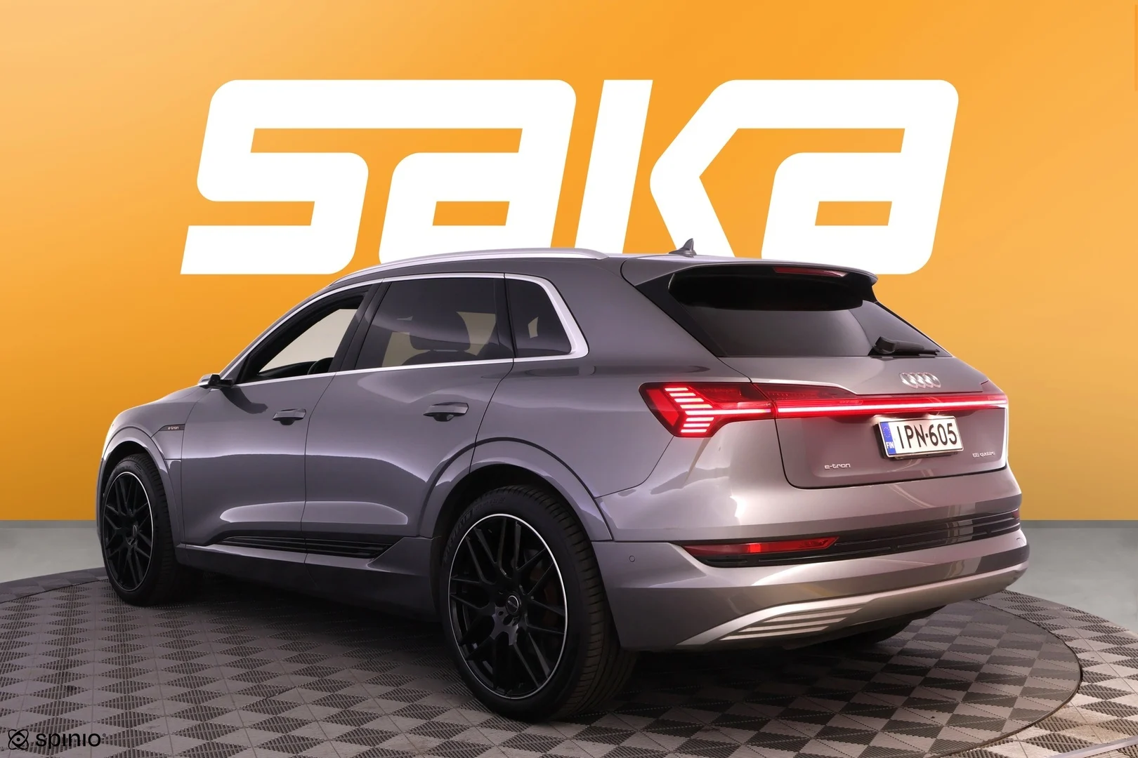 Car Image - 79pnkgPbSCuFjb7g3yoYBN