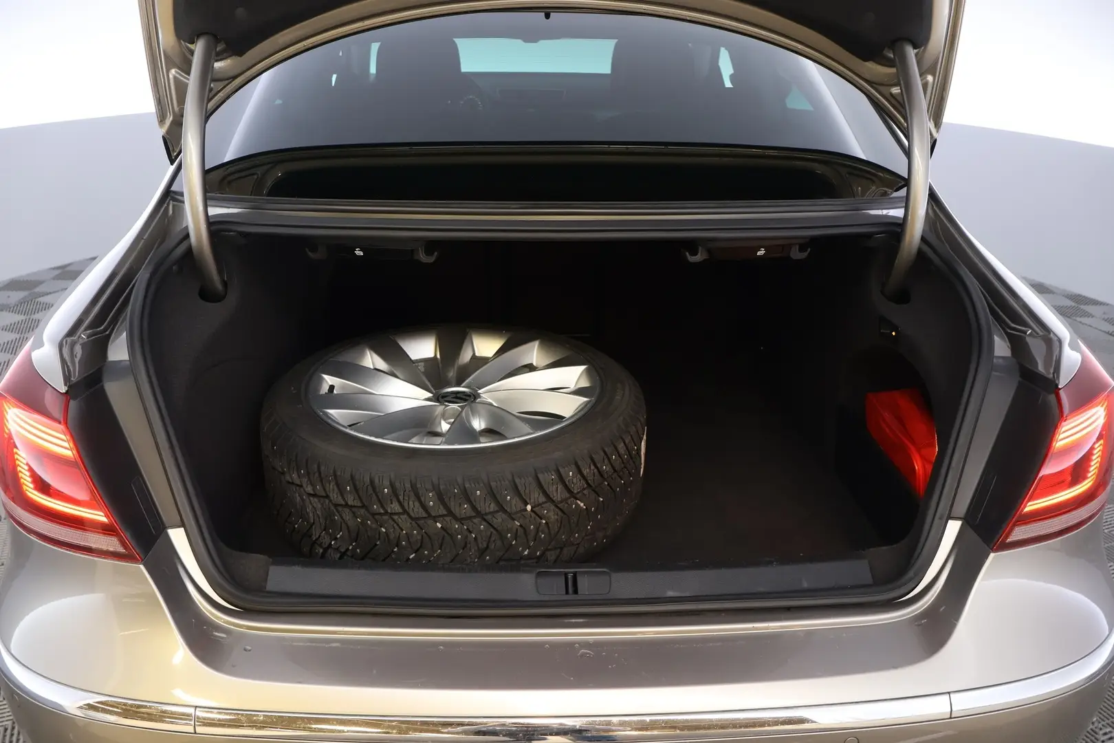 Car Image - 4cAWCTAfRbWRcS1B4Ab7xQ