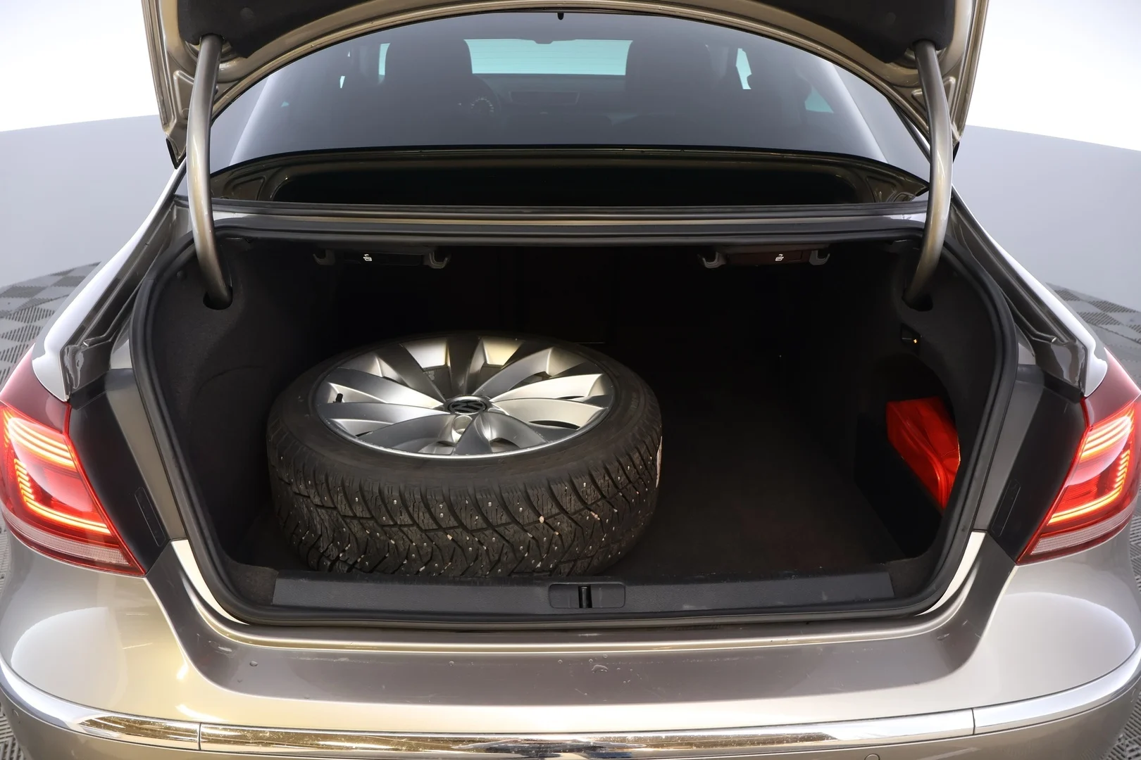 Car Image - 4cAWCTAfRbWRcS1B4Ab7xQ