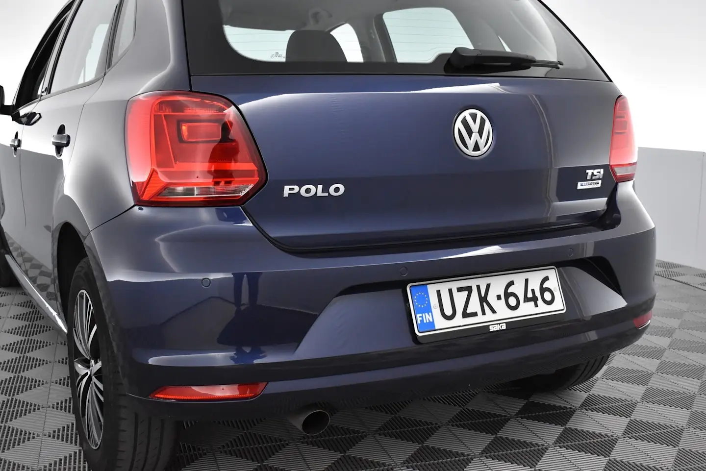 Car Image - 34M4GDrKCqfHorDEJ6edgA
