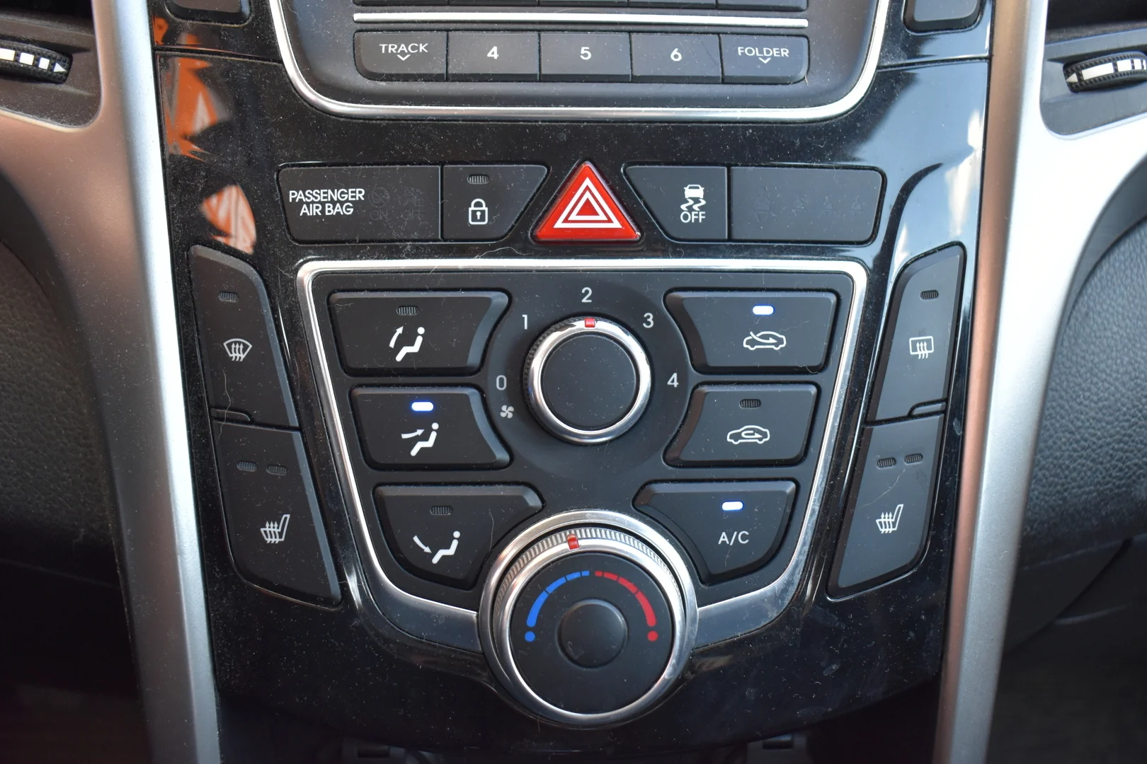 Car Image - 7t0PNtALi8LEbUhTufer0b
