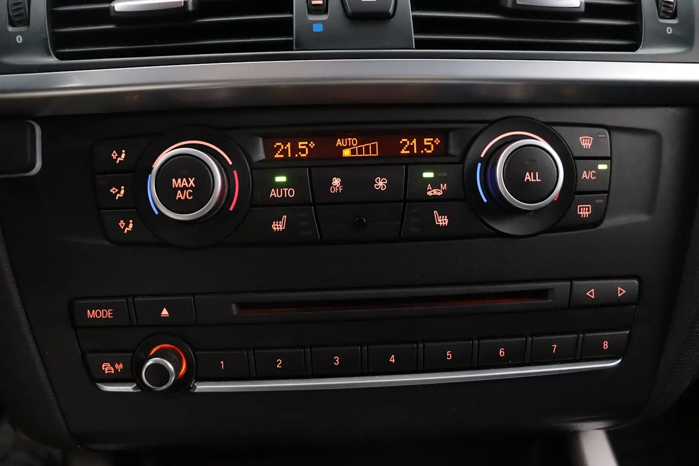 Car Image - X4Szc5fkUzPqg0HwNuQ8F