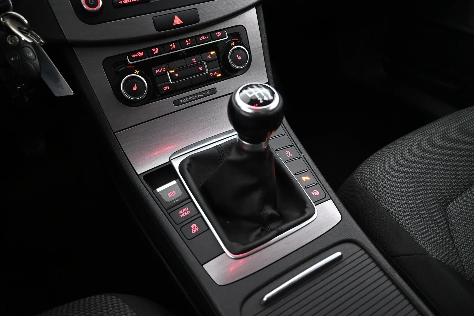 Car Image - 4ADE0O1Ah8KZHZ8MbdGVoC