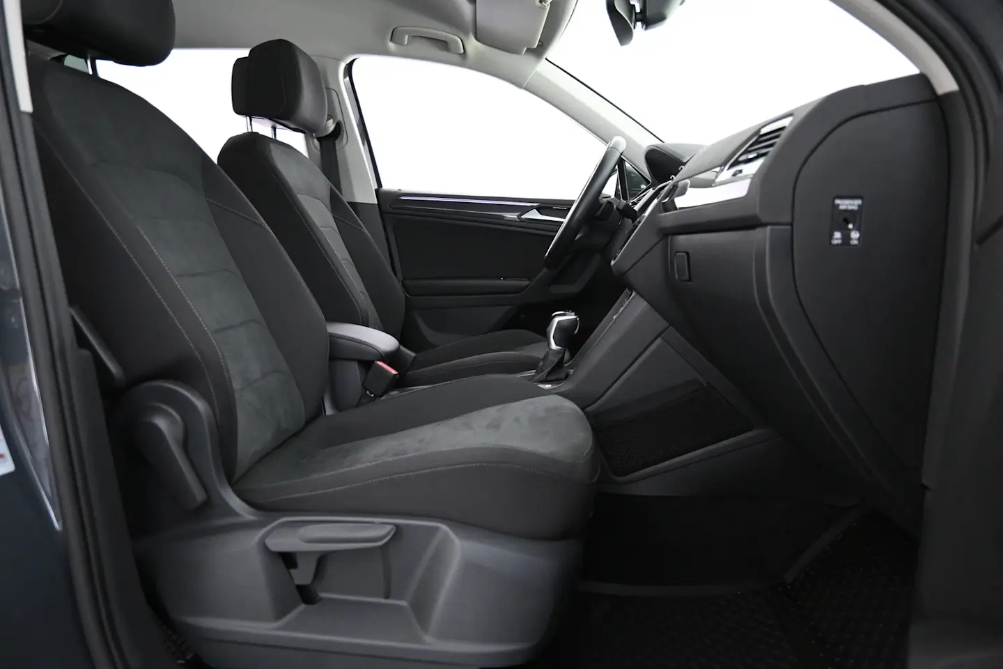 Car Image - 3nddOyL1a9AYKyo36epy8R
