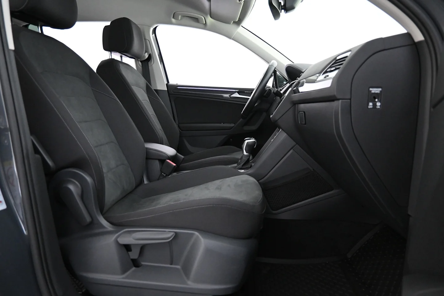 Car Image - 3nddOyL1a9AYKyo36epy8R