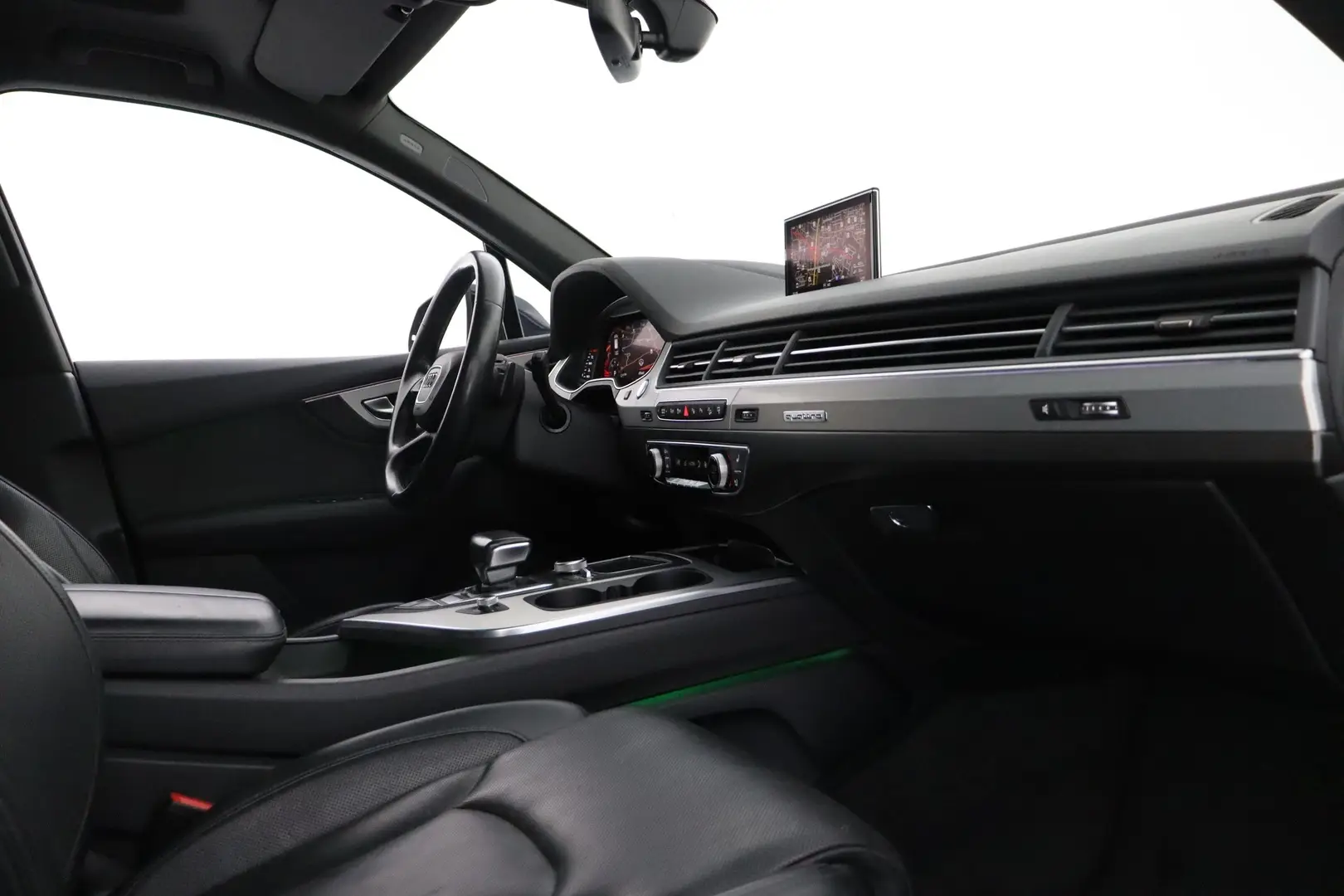Car Image - 3EyzQnf7t201rDR68M1k35