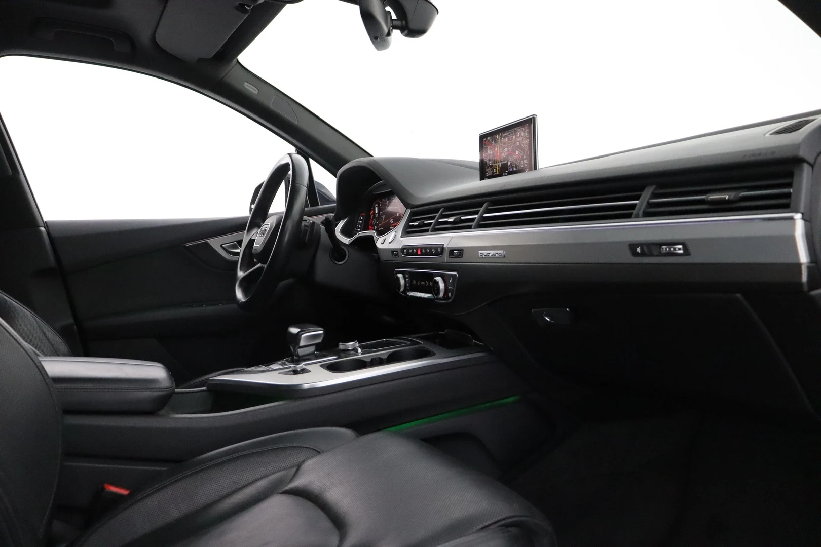 Car Image - 3EyzQnf7t201rDR68M1k35