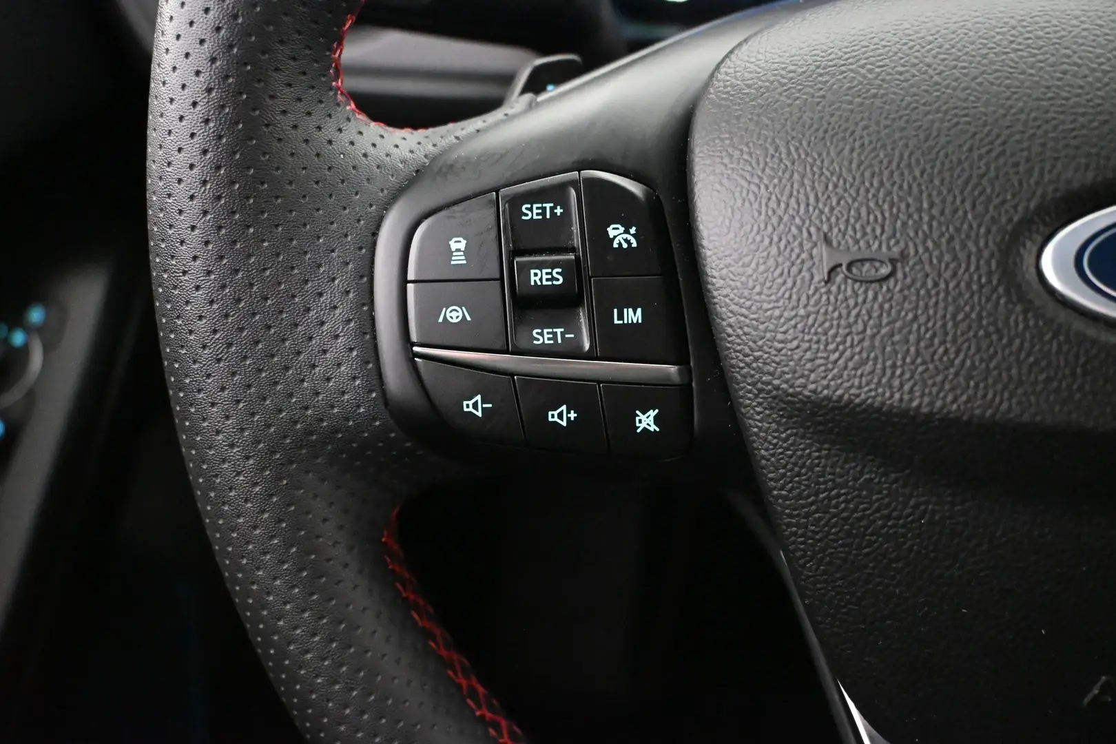 Car Image - 4MML5MdcpHuyxbd4XSNynE