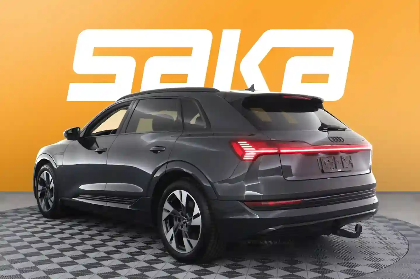 Car Image - 24sD6Bo5vEAe1jEE0vrRfv