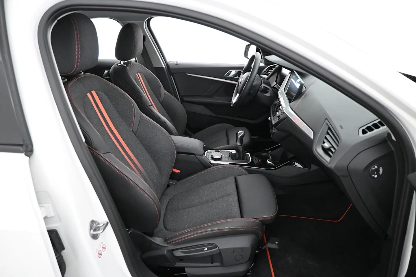 Car Image - 6wVluhMxAzH7jCWJsmZ7wN