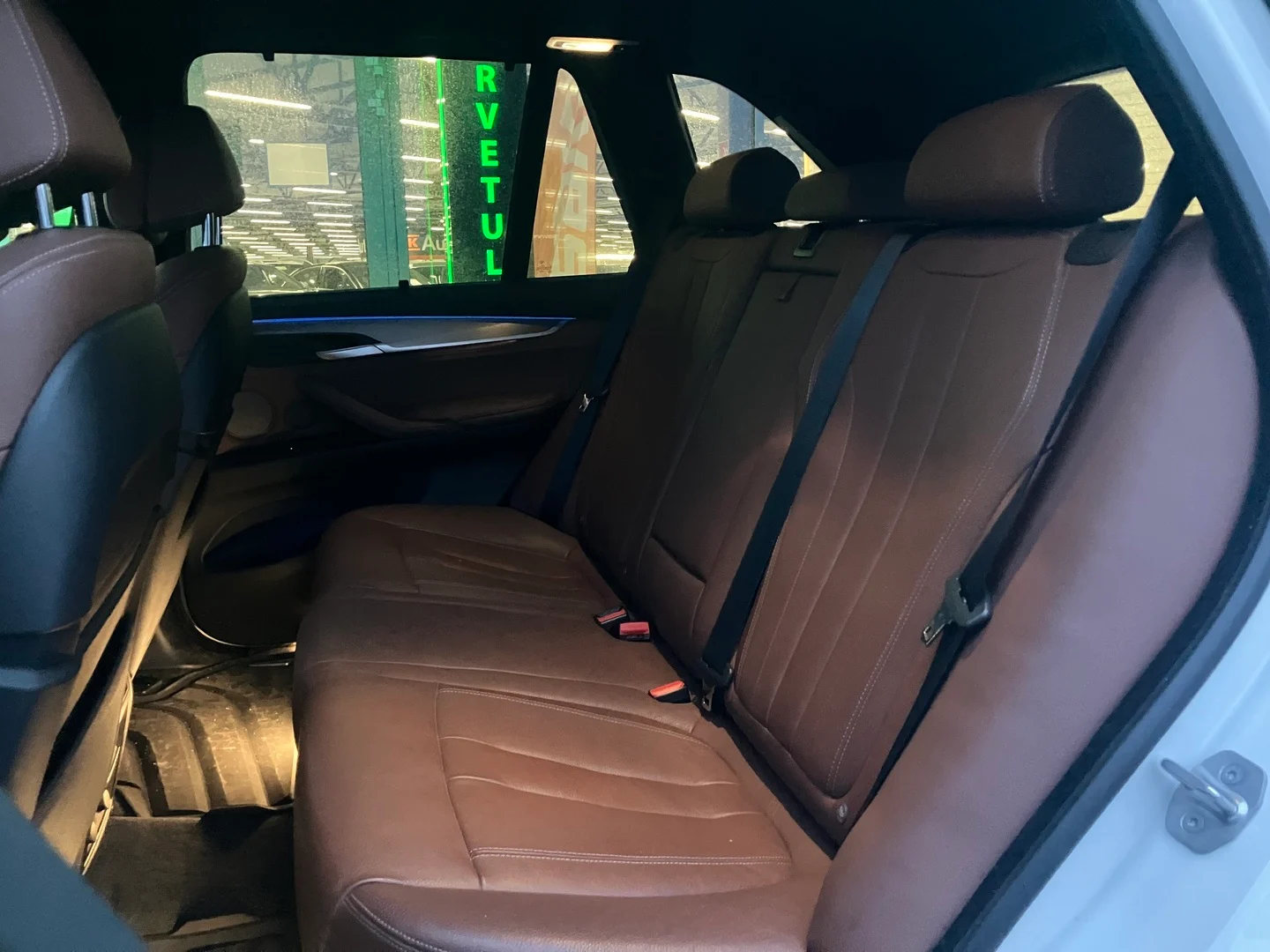 Car Image - 1gYFj6zxBgEtuzJAkS58X9