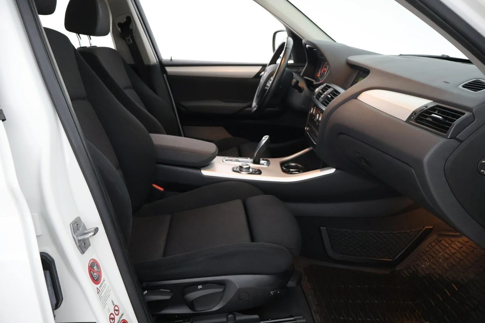 Car Image - 2YD9FrZuohPxEOAvpkMwfi