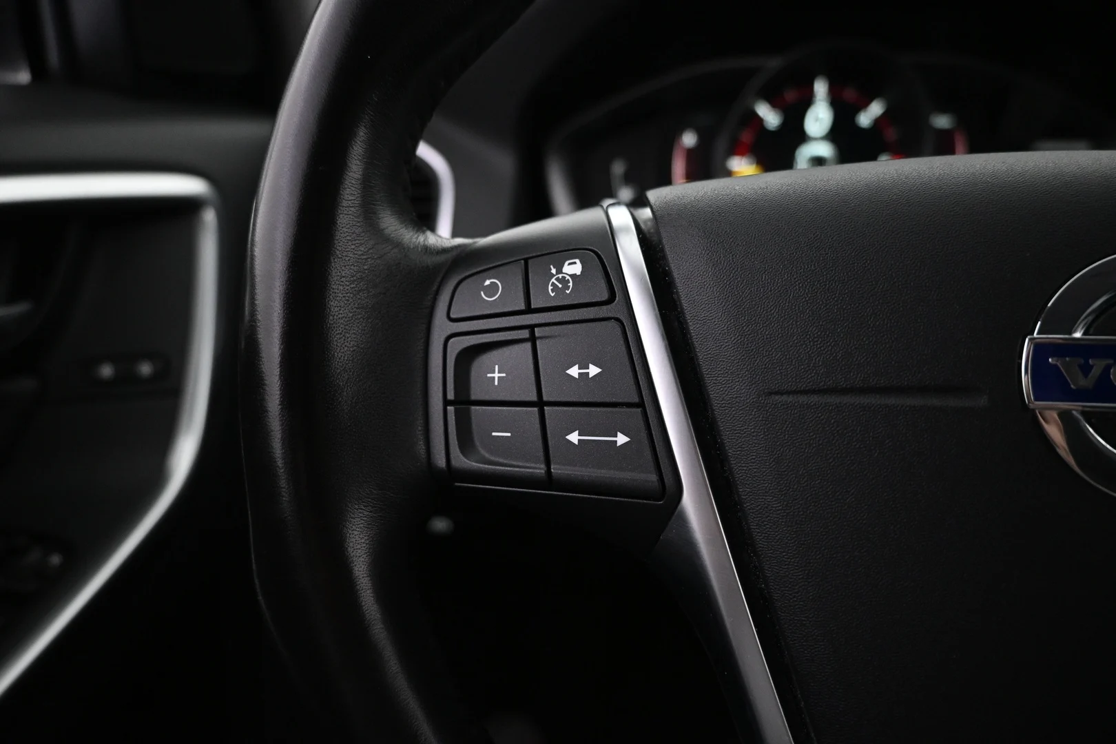Car Image - 7GEKiMmBE4pXkXYzTsYx6i