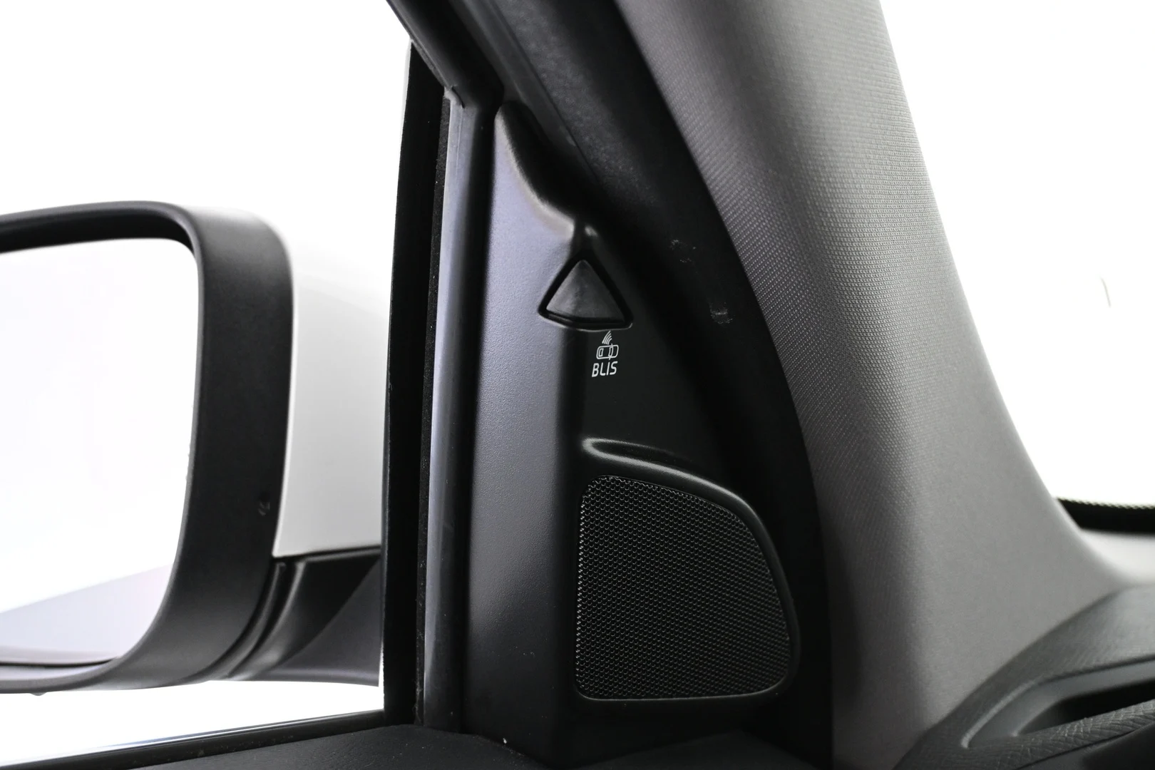 Car Image - 7GEKiMmBE4pXkXYzTsYx6i