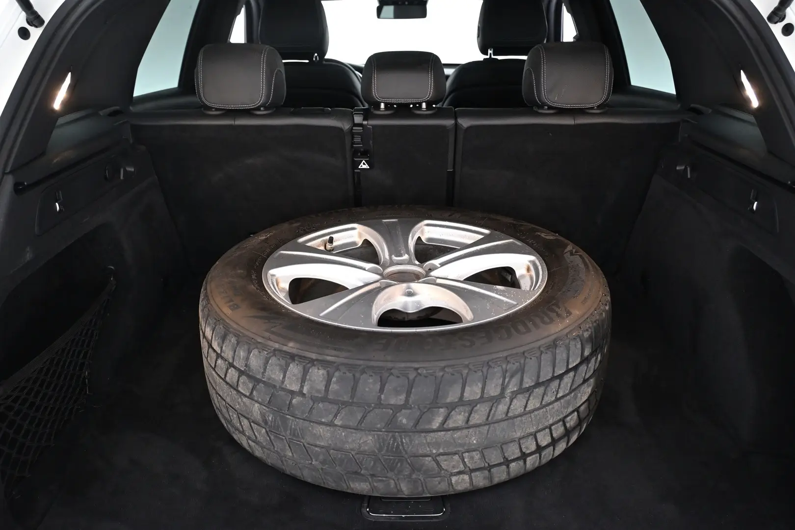 Car Image - 3795y9482rxSgU1FeDpTpm