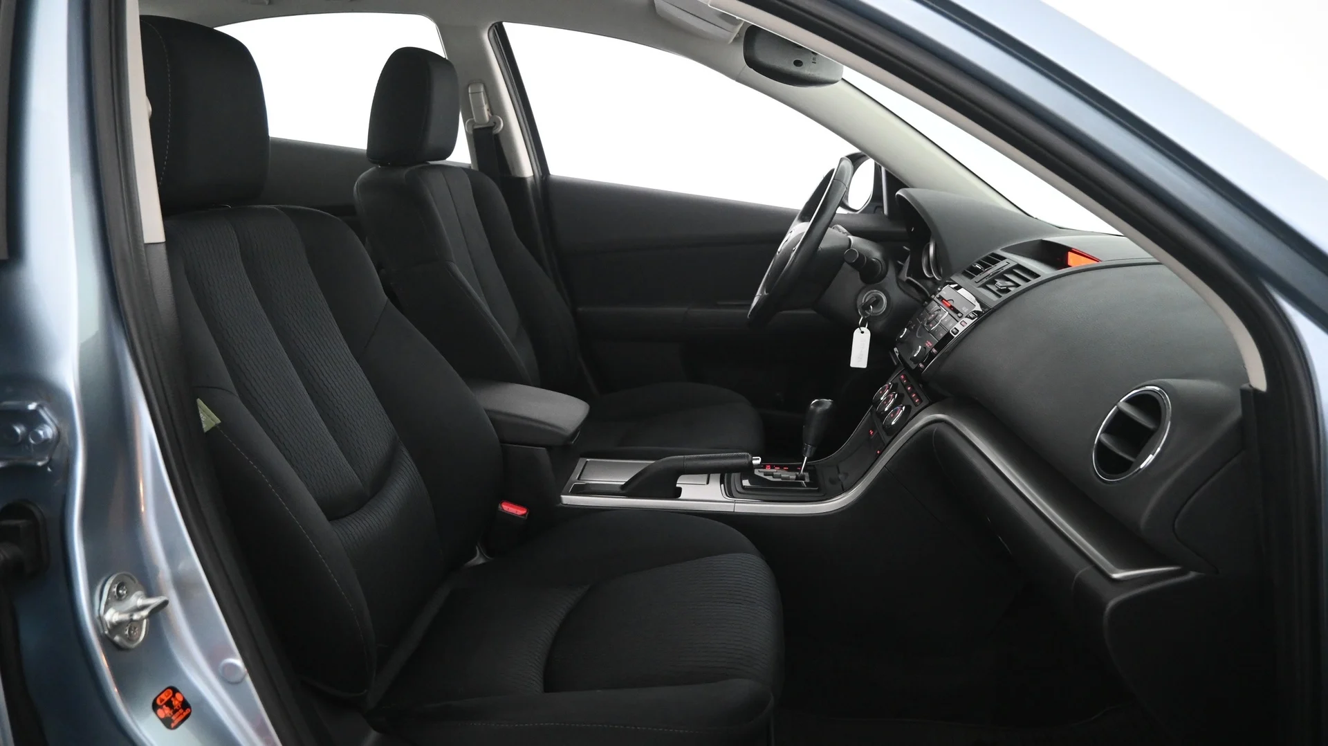 Car Image - 2TDtXUXSNIdA7CeeDf50sr