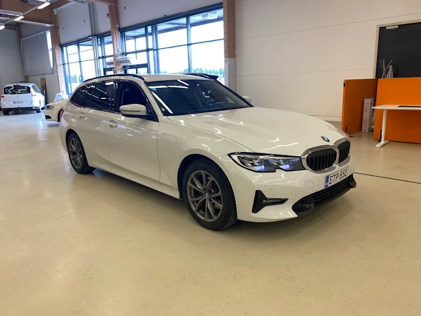 BMW 320