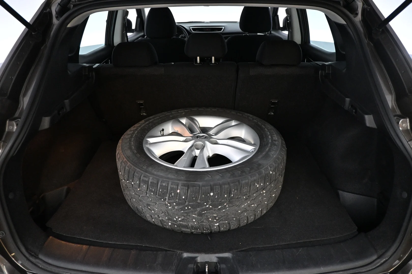 Car Image - 7EeLu3KVySqesuTLM4kov0