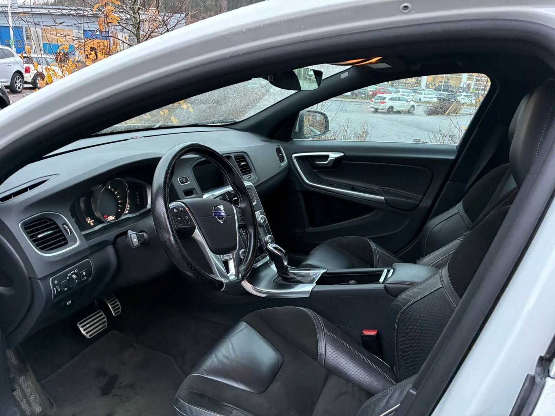 Car Image - 1j4ugJ8AS1tloa8ETrFXbe